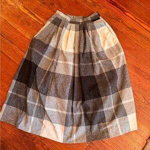 3-tone gray wool lined pleated midi skirt size 4 Boston Traveller brand